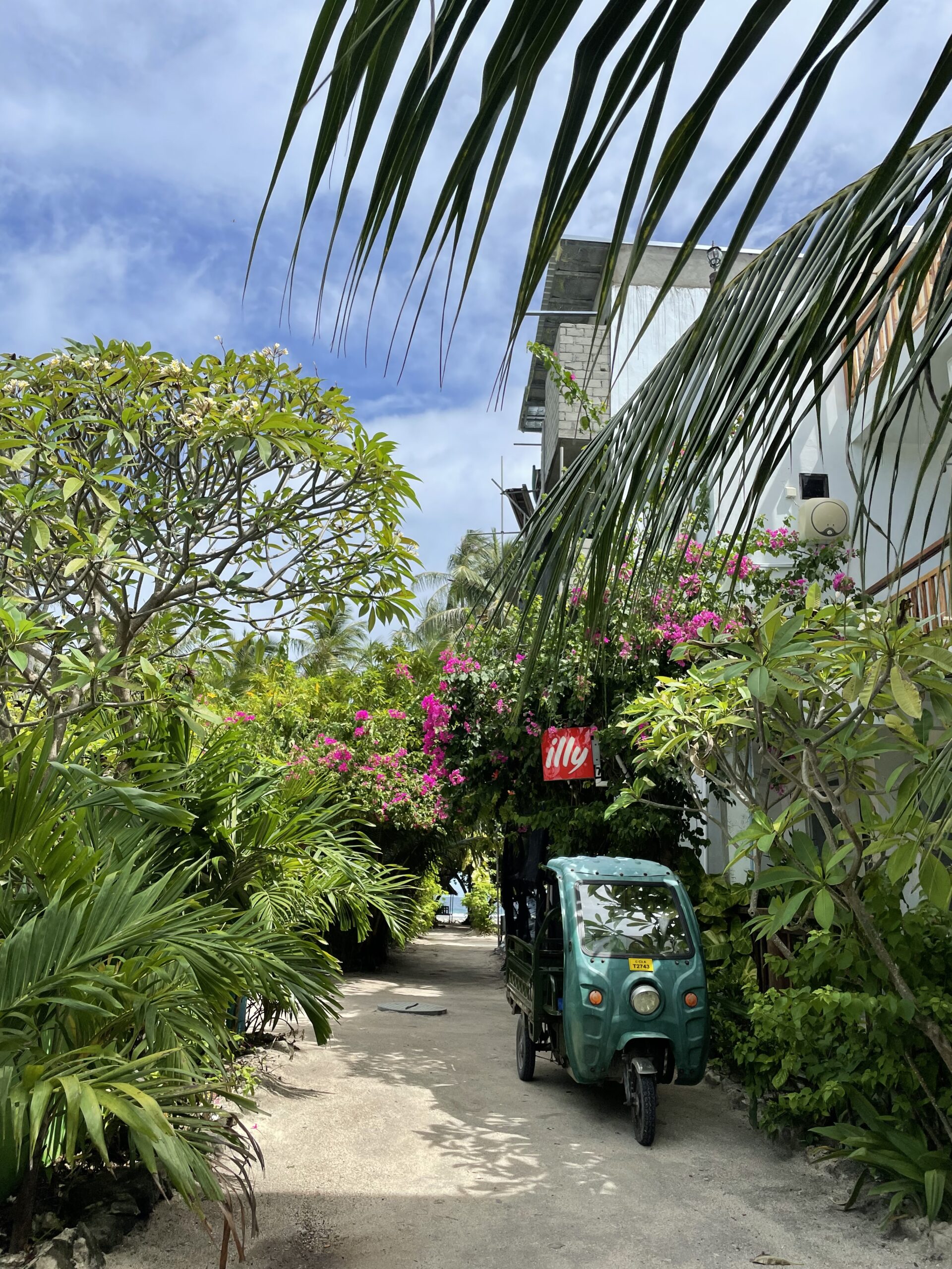 Fulidhoo, Island Break